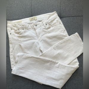 ❤️Lucky Brand size 6/28 Lolita Capri white stretch denim skinny